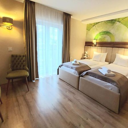 Papuli Rooms 4U Senta Eksteriør billede