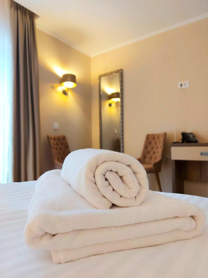 Papuli Rooms 4U Senta Eksteriør billede