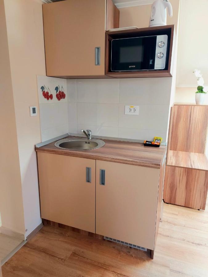 Papuli Rooms 4U Senta Eksteriør billede